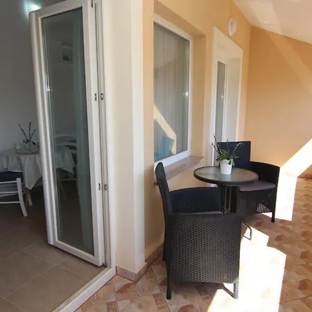 Family House Damir Appartement *