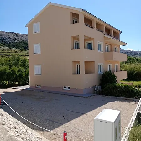 Family House Damir 아파트