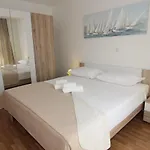 Family House Damir דירה *