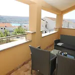 Family House Damir * פג