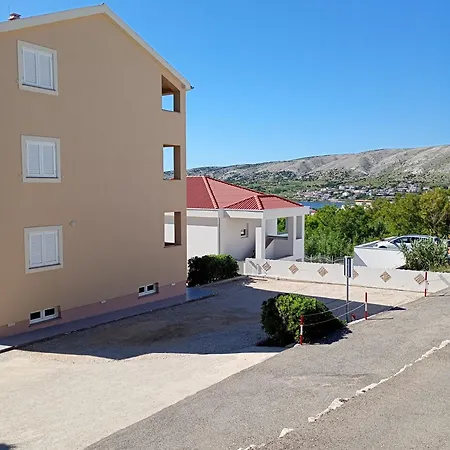 Apartmán Family House Damir