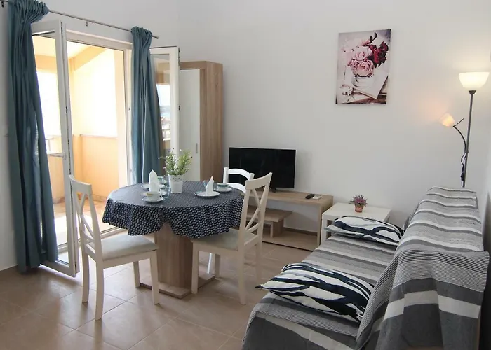 Διαμέρισμα Family House Damir Pag Town