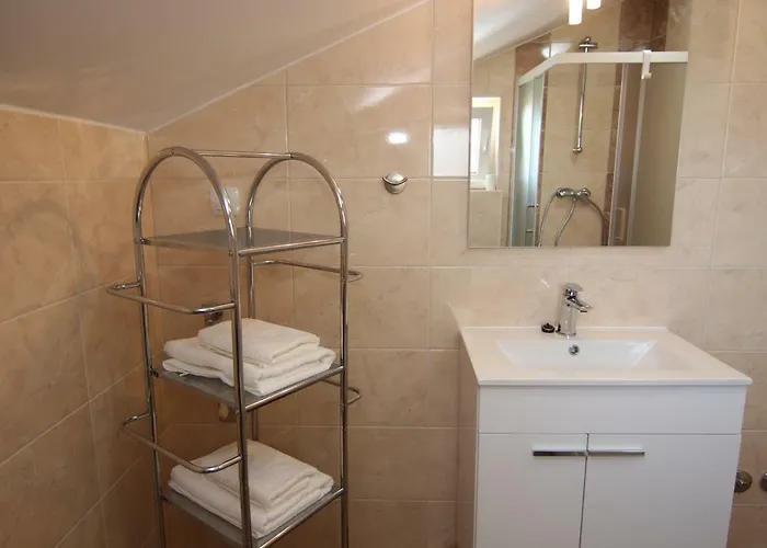 Διαμέρισμα Family House Damir *